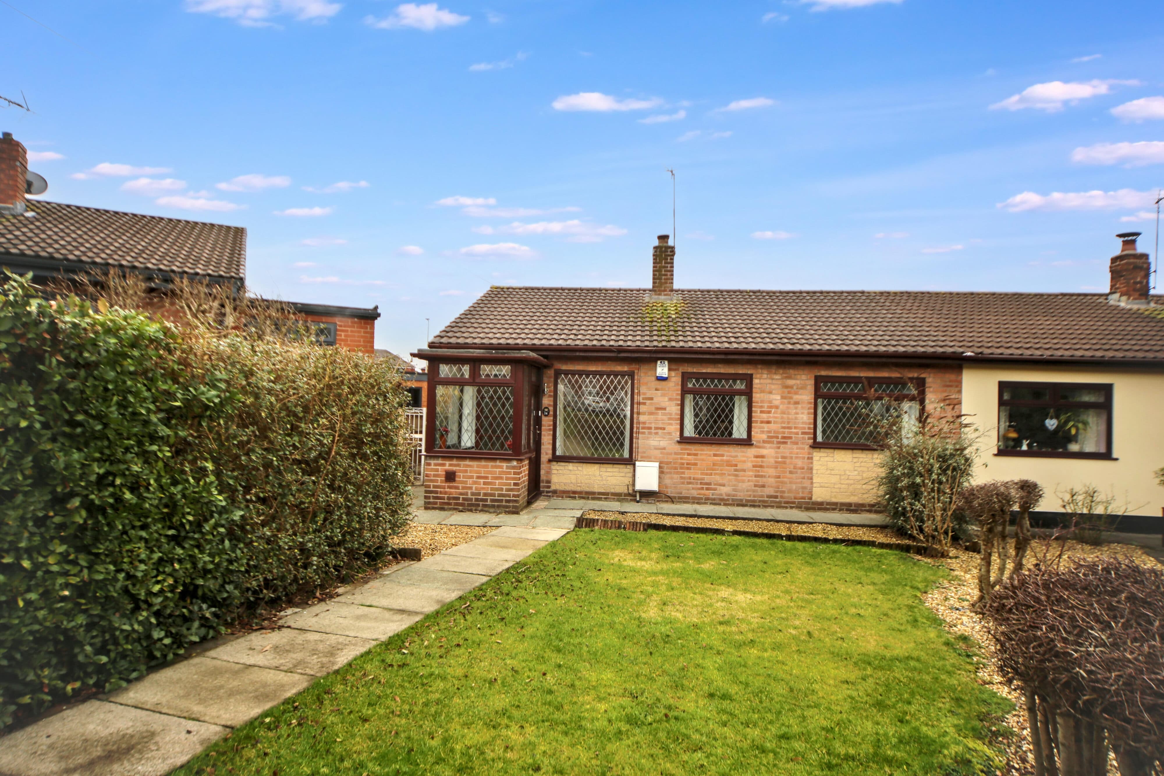 Wall Street, Wigan, WN6