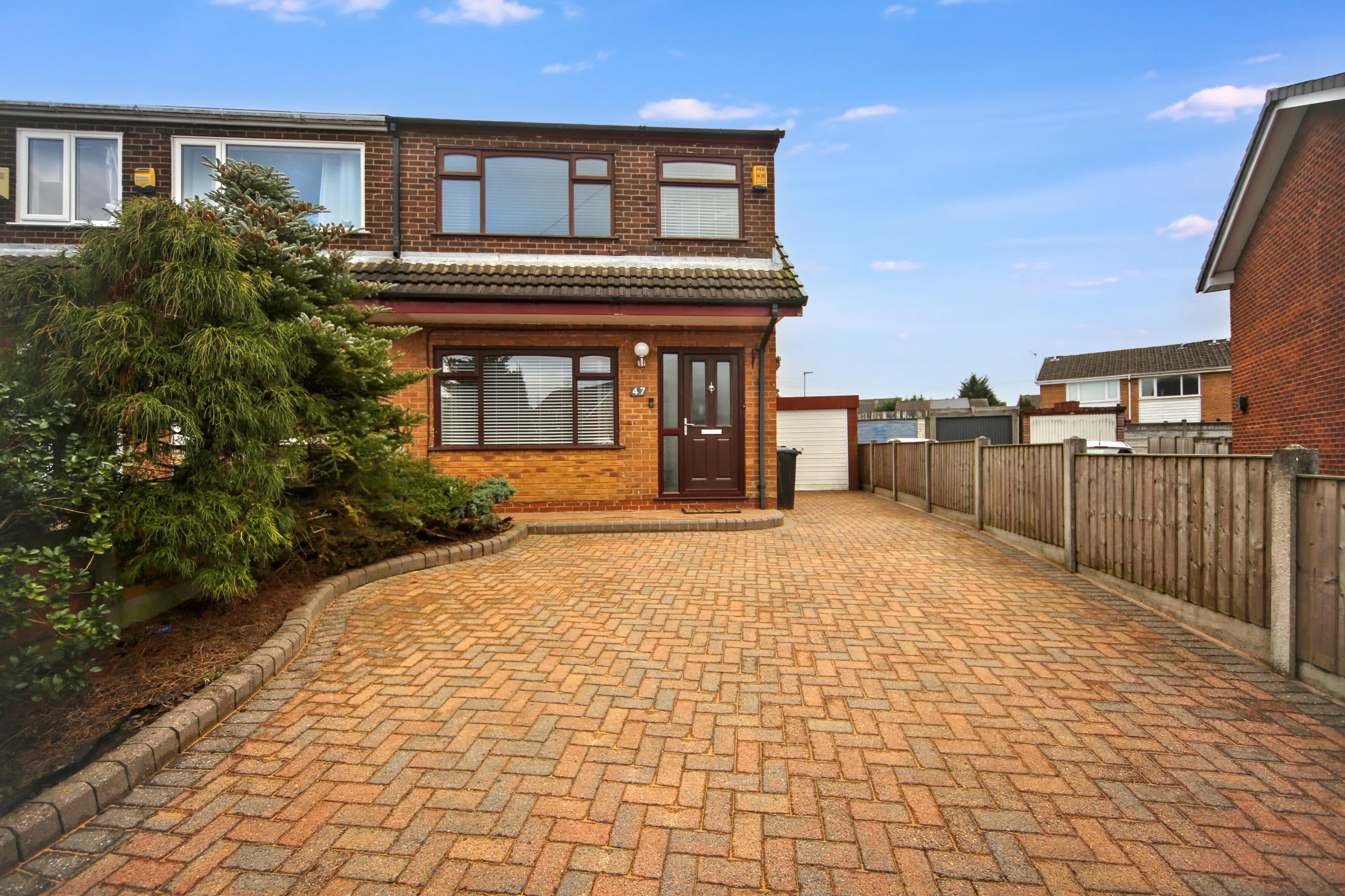 Thornvale, Abram, WN2